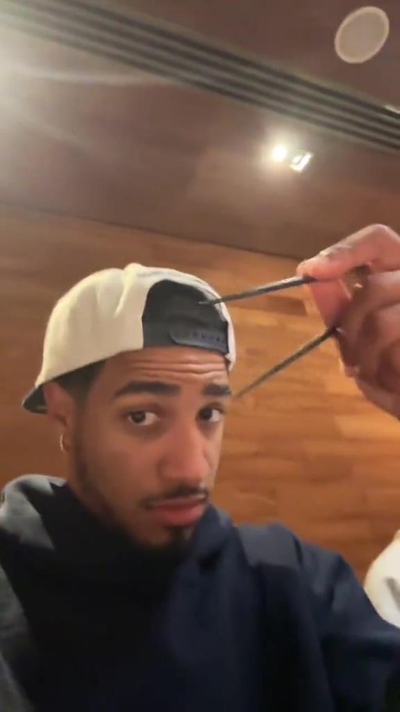 歸化歸化哈利伯頓這筷子拿的還挺標(biāo)準(zhǔn)?。?！