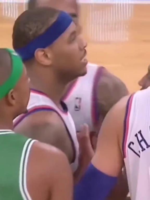 社會(huì)瓜！當(dāng)年安東尼與加內(nèi)特發(fā)生沖突，賽后瓜哥帶人堵綠軍大巴